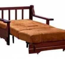 Canapea cu cotiere din lemn