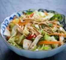 Salata chineză cu pui