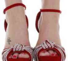 Sandale roșii cu tocuri înalte