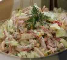 Salata cu castraveți și cârnați