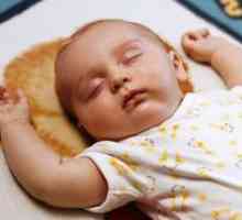 Cât de mult dormi un copil în 3 luni?