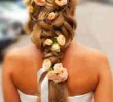Coafura nunta cu flori proaspete
