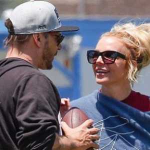 Britney Spears întreabă fostul soț să devină un donator pentru eco