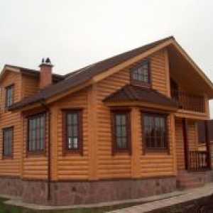 Casa de bloc de lemn