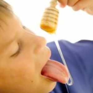 Cum de a trata stomatita într-un copil?