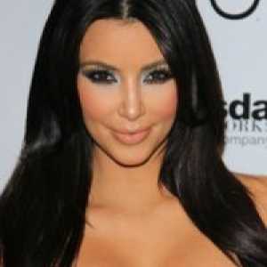 Kim Kardashian fără machiaj