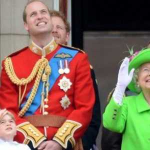 Regina Elisabeta a II și familia lui au vizitat parada Trooping culoarea