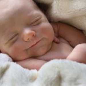 De ce nou-născut înfiorare somn?