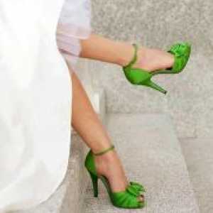 Din ceea ce sa poarte pantofi verzi?