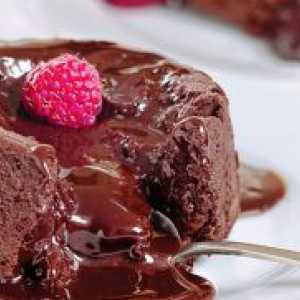 Prăjituri de ciocolată cu umplutură lichidă